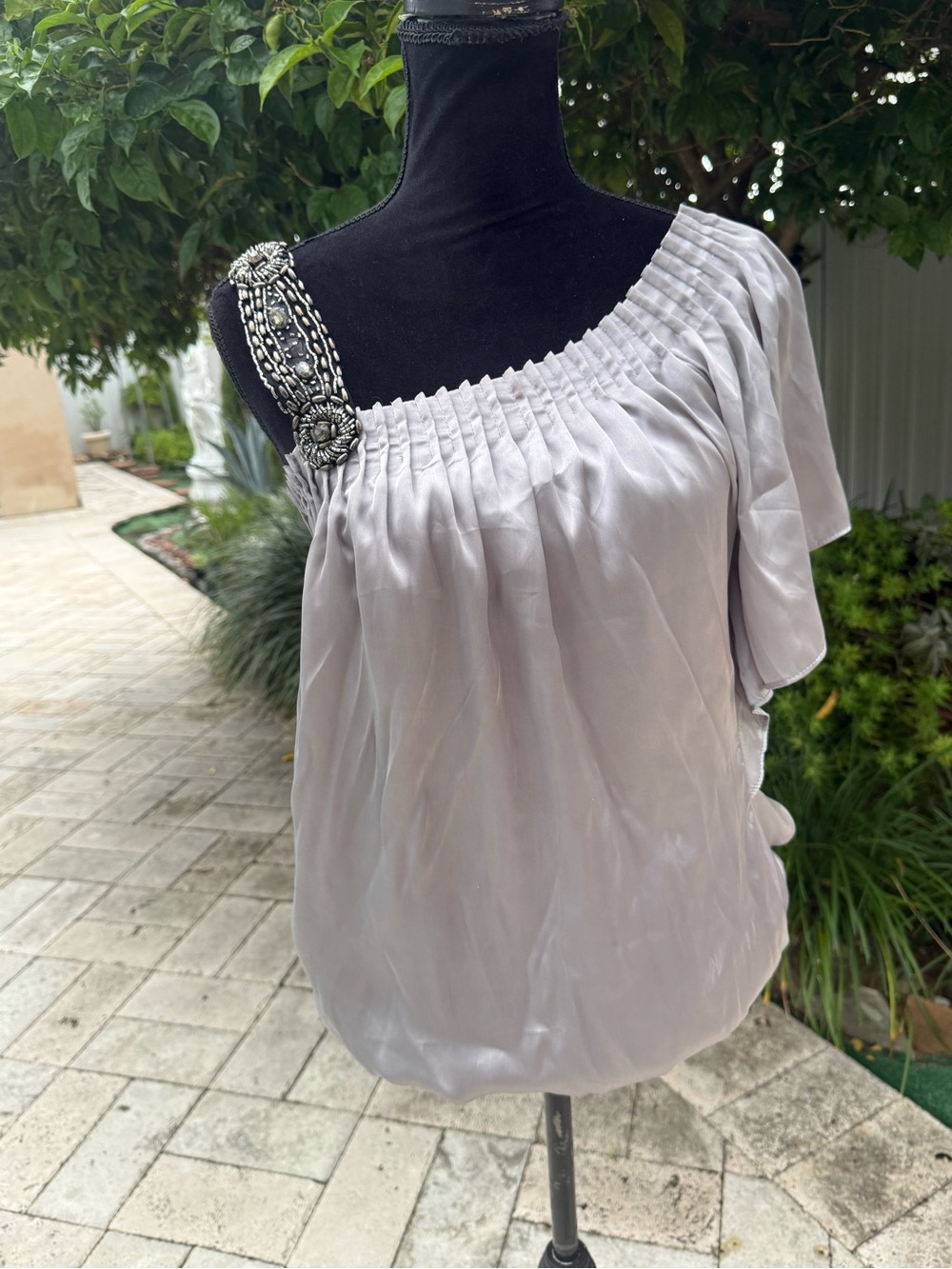 DO+BE One-Shoulder Silver Gray Beaded Strap Blouse